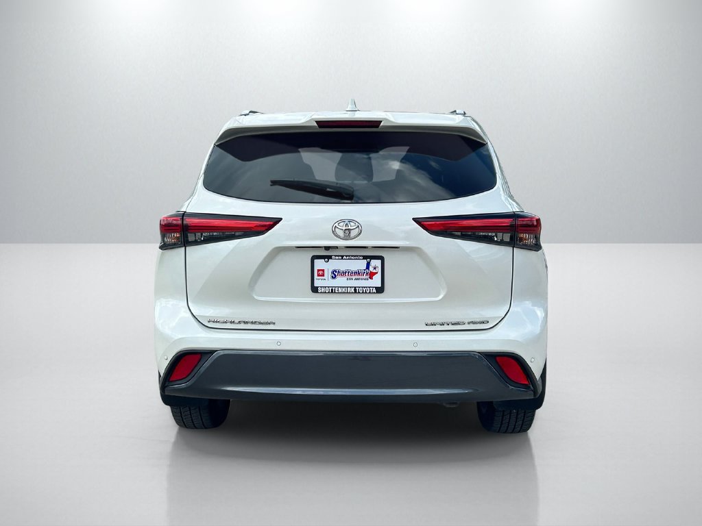 Used 2021 Toyota Highlander Limited AWD/4WD image 6