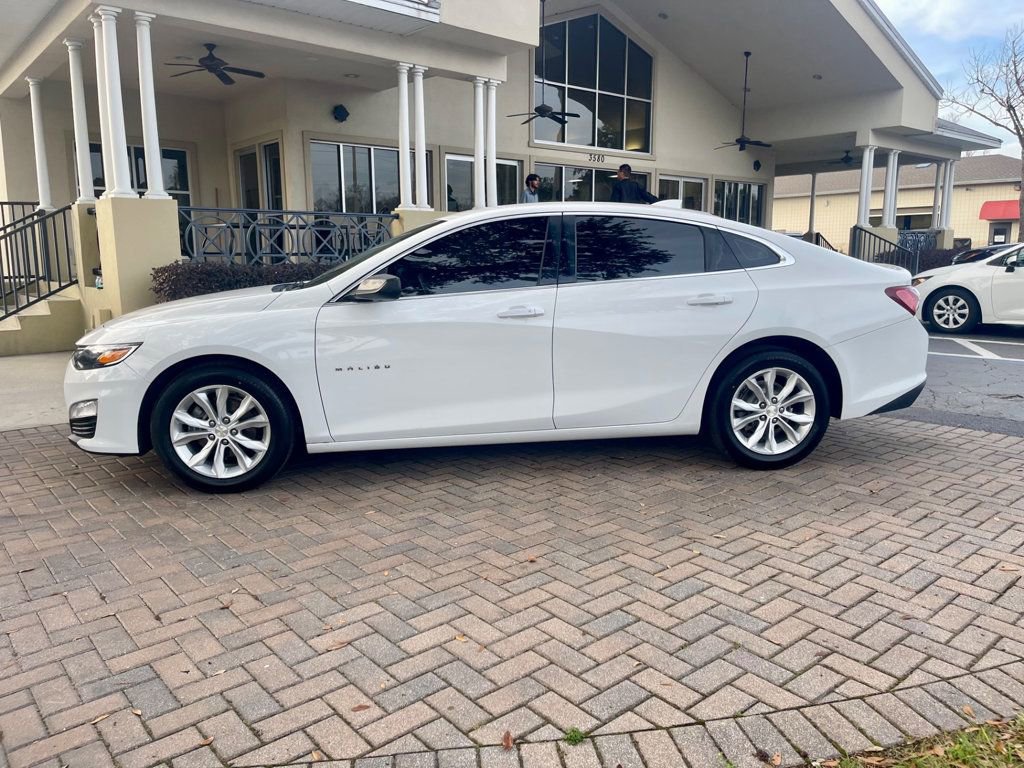 Used 2019 Chevrolet Malibu LT image 2