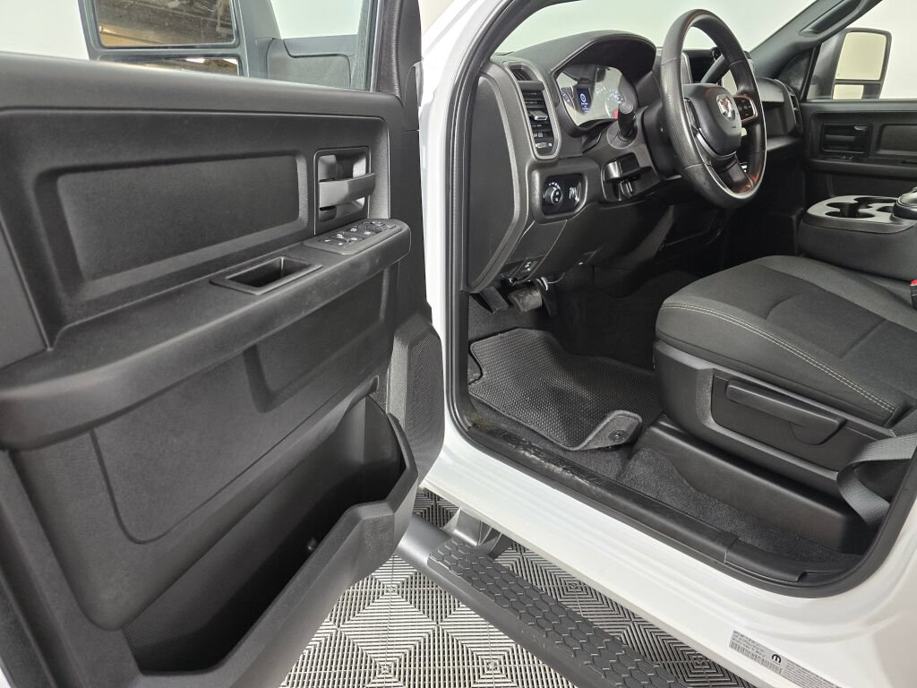 Used 2025 RAM 3500 Tradesman AWD/4WD image 21