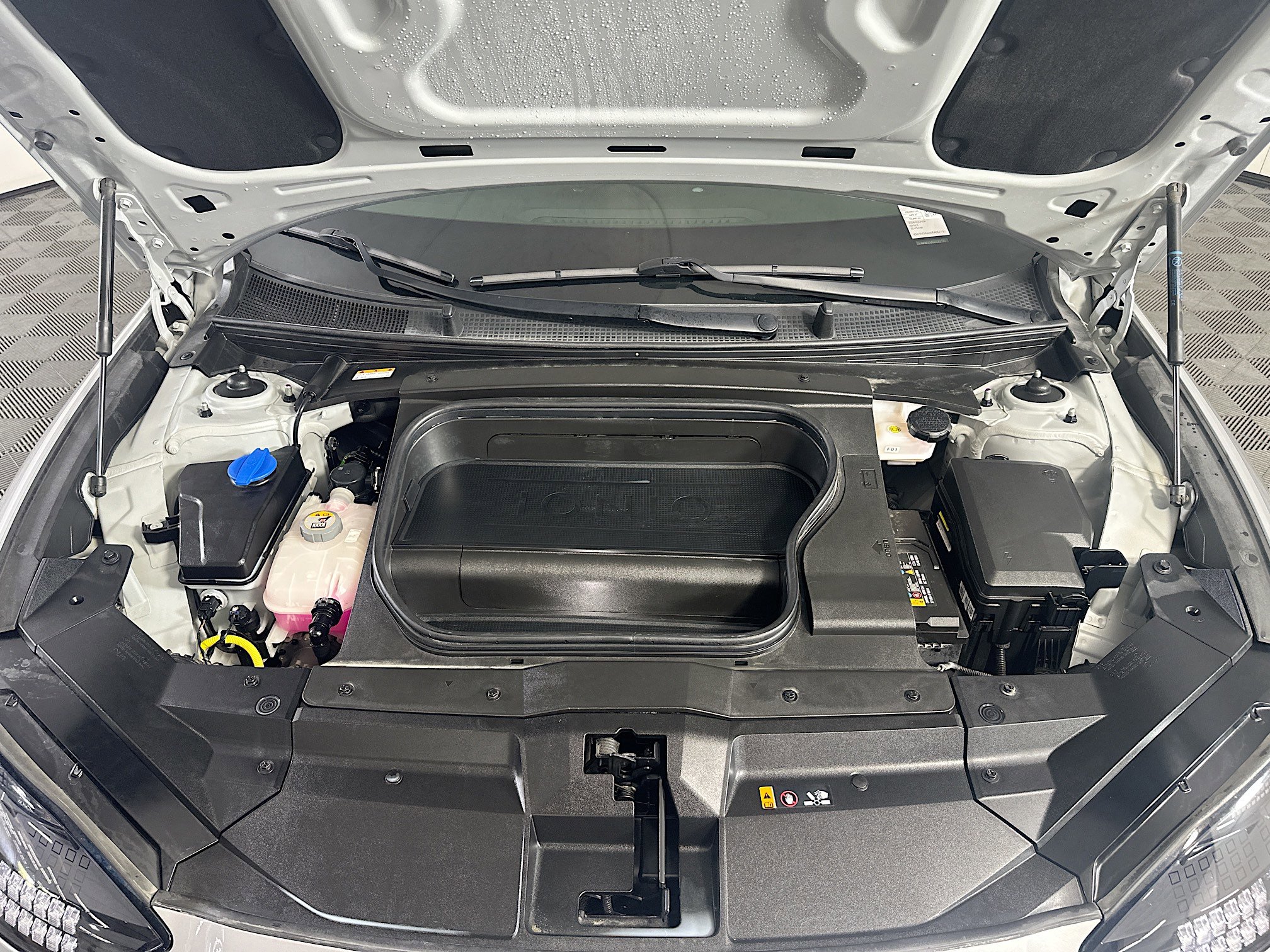 Used 2024 Hyundai Ioniq 6 SEL RWD image 35