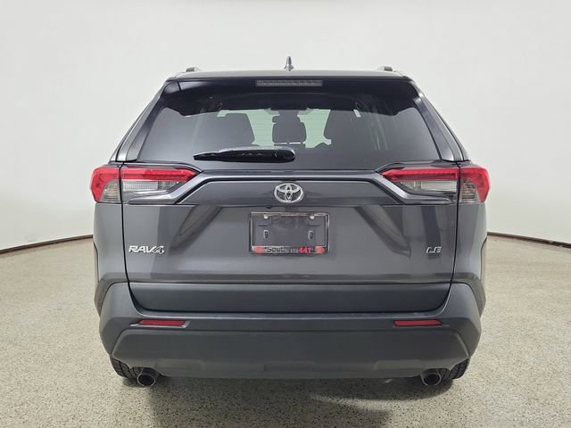 Used 2021 Toyota RAV4 LE FWD image 6