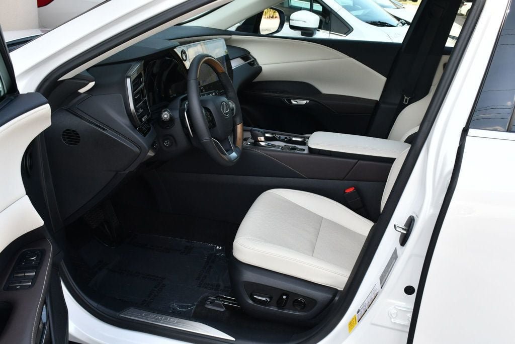 Used 2023 Lexus RX 350 Premium Plus w/ Accessory Package FWD image 41
