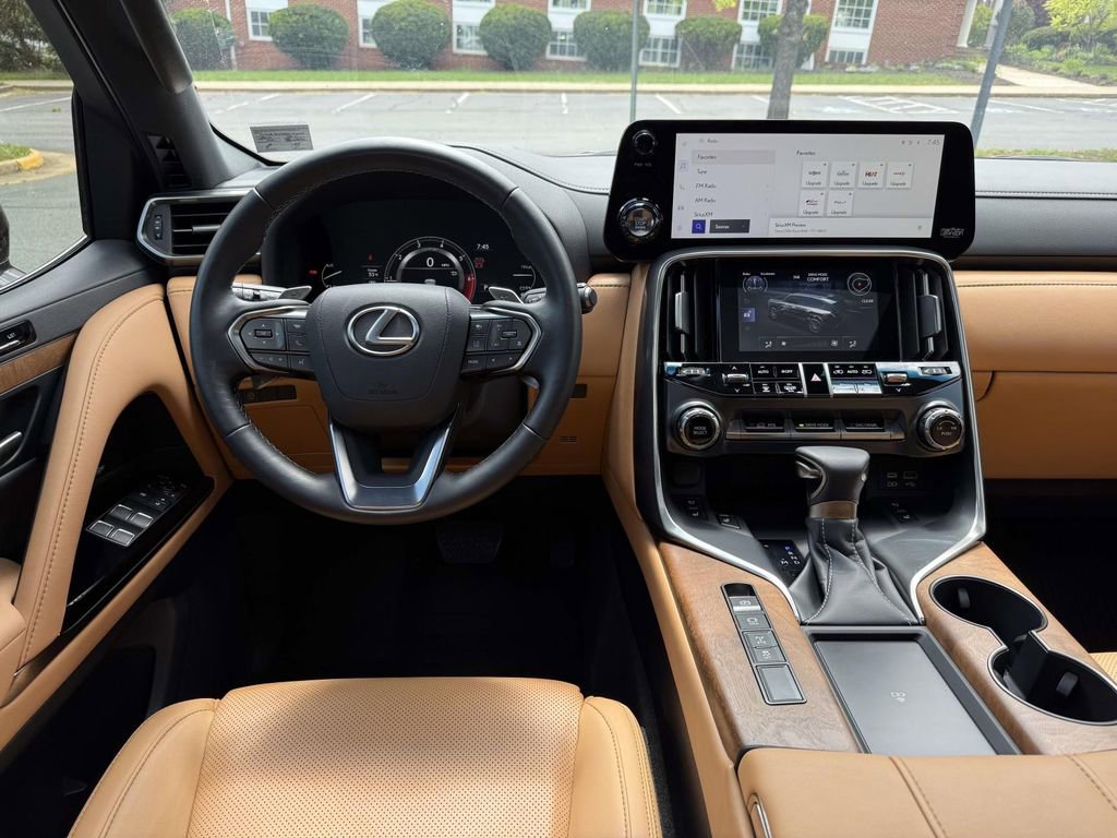 Used 2024 Lexus LX 600 4WD w/ Interior Upgrade Package image 8