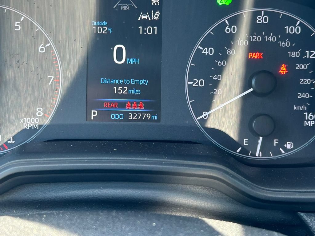 Used 2023 Toyota Corolla Cross AWD Hybrid image 33