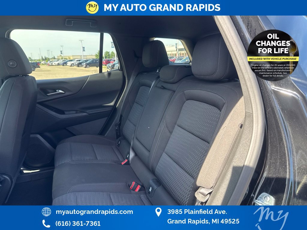 Used 2026 Chevrolet Equinox LT AWD/4WD image 24