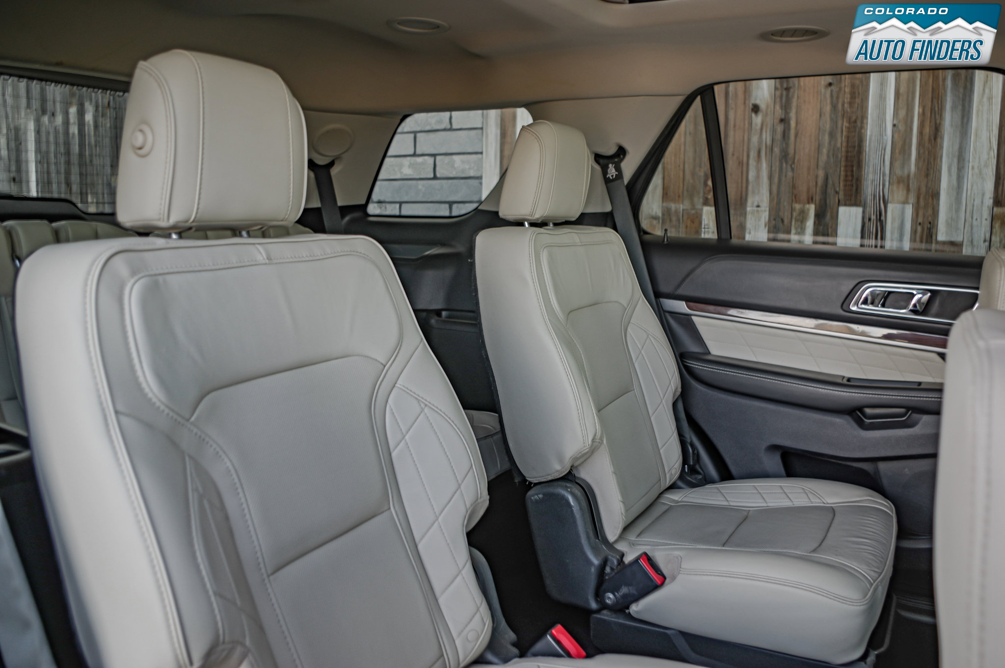 Used 2019 Ford Explorer Platinum image 23