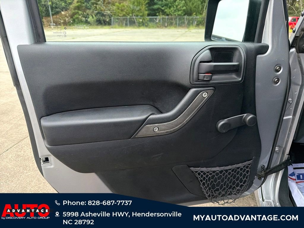 Used 2017 Jeep Wrangler Sport w/ Connectivity Group image 9