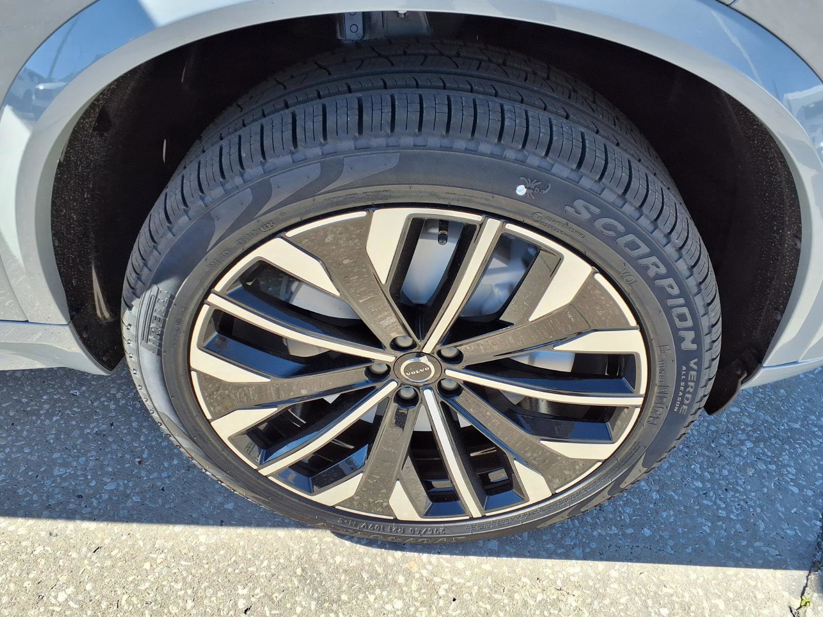 New 2026 Volvo XC90 T8 Ultra w/ Protection Package Premier image 9