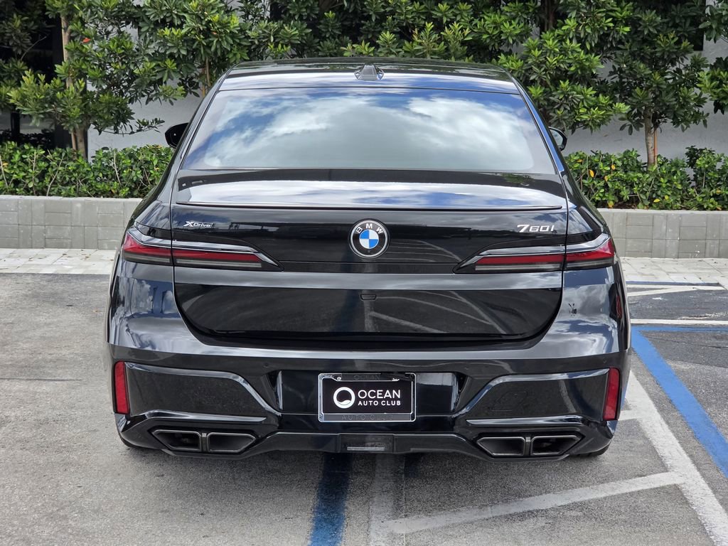 Used 2023 BMW 760i xDrive w/ Executive Package image 5