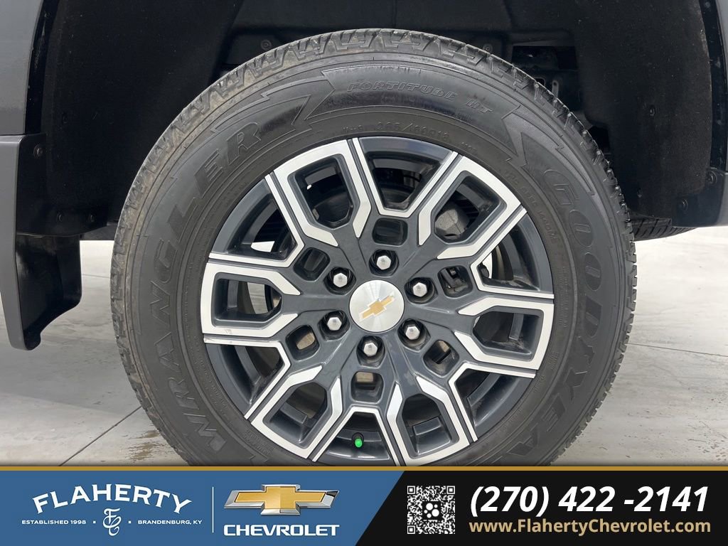 Used 2023 Chevrolet Colorado LT w/ LT Convenience Package III RWD image 18