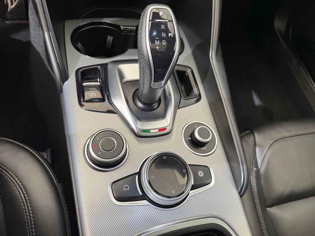 New 2025 Alfa Romeo Giulia RWD image 37