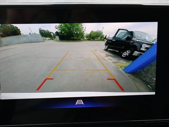 New 2026 Chevrolet Trax LT w/ Sunroof Package FWD image 13