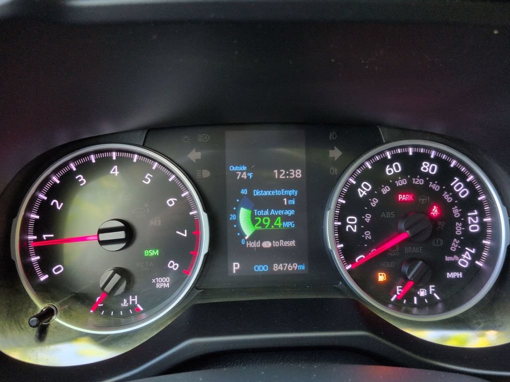 Used 2020 Toyota RAV4 XLE w/ Convenience Package AWD/4WD image 18