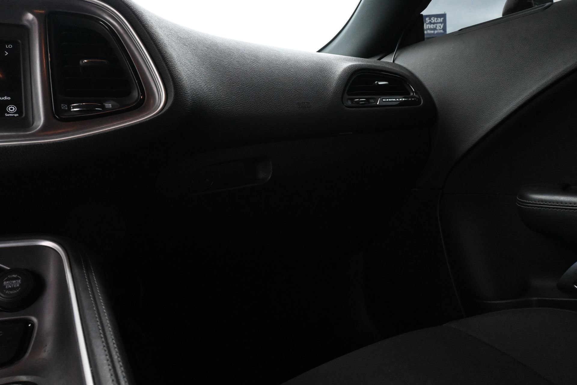 Used 2019 Dodge Challenger R/T RWD image 8