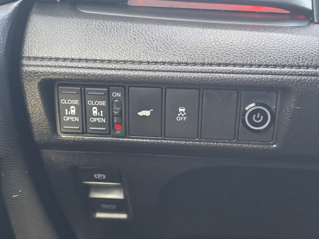 Used 2025 Honda Odyssey Sport-L image 31