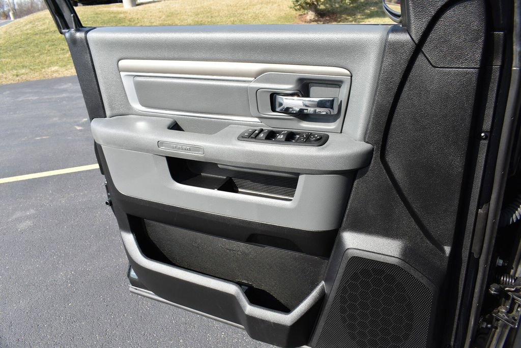 Used 2016 RAM 1500 Big Horn image 28