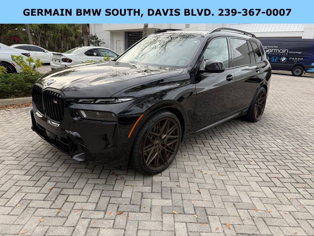 Used 2023 BMW X7 M60i image 2