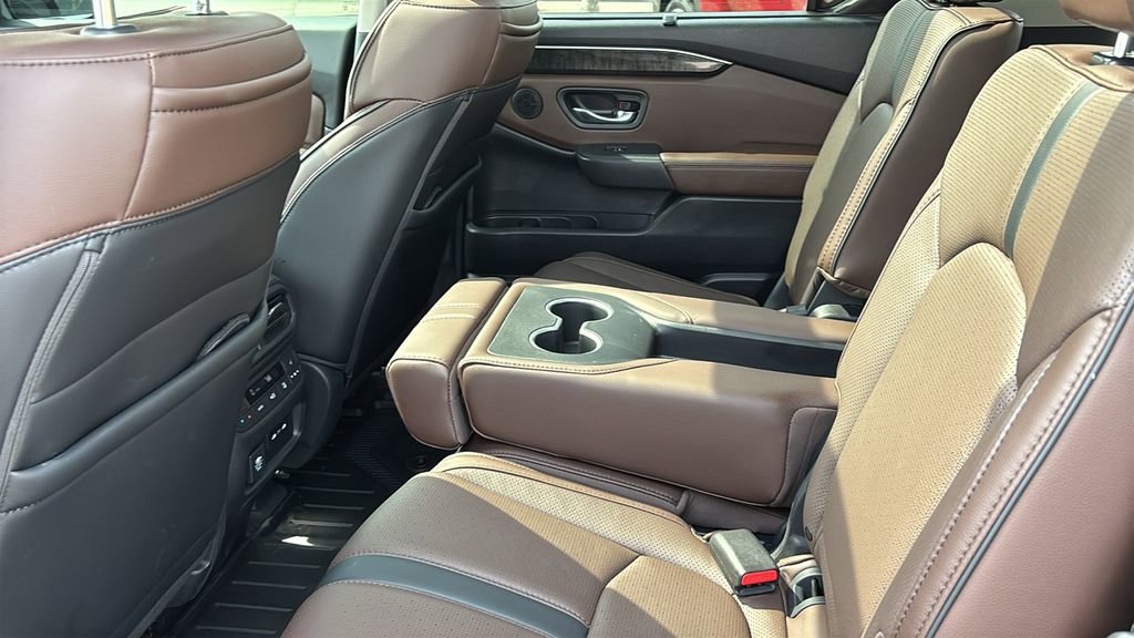 Certified 2025 Honda Pilot Elite image 30