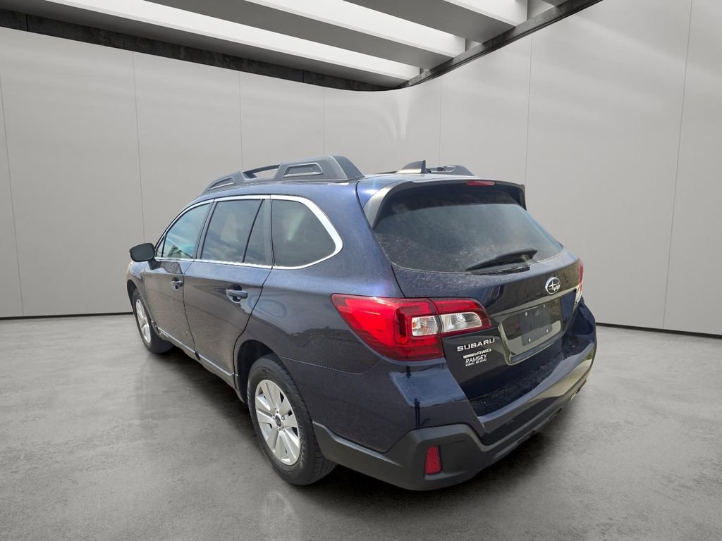 Used 2018 Subaru Outback 2.5i Premium image 3