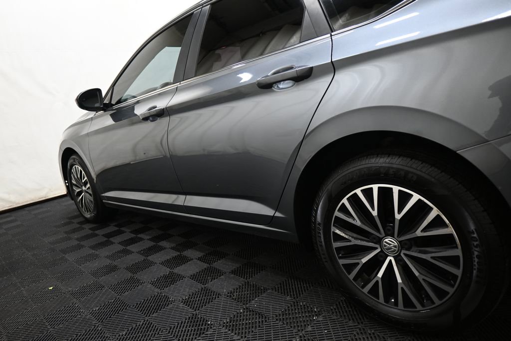 Used 2019 Volkswagen Jetta R-Line image 11