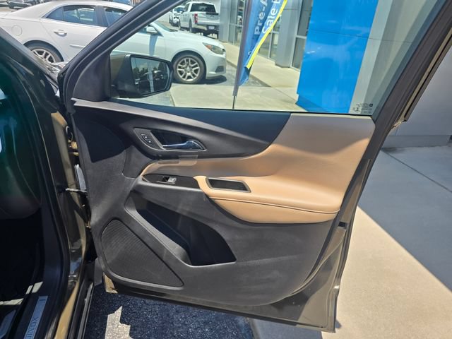 Used 2023 Chevrolet Equinox Premier AWD/4WD image 49