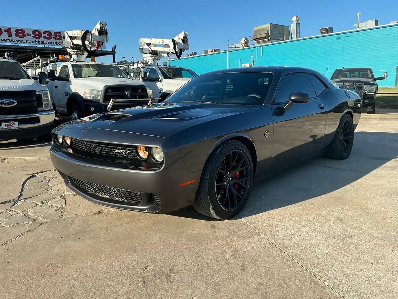 Used 2015 Dodge Challenger SRT Hellcat RWD image 4