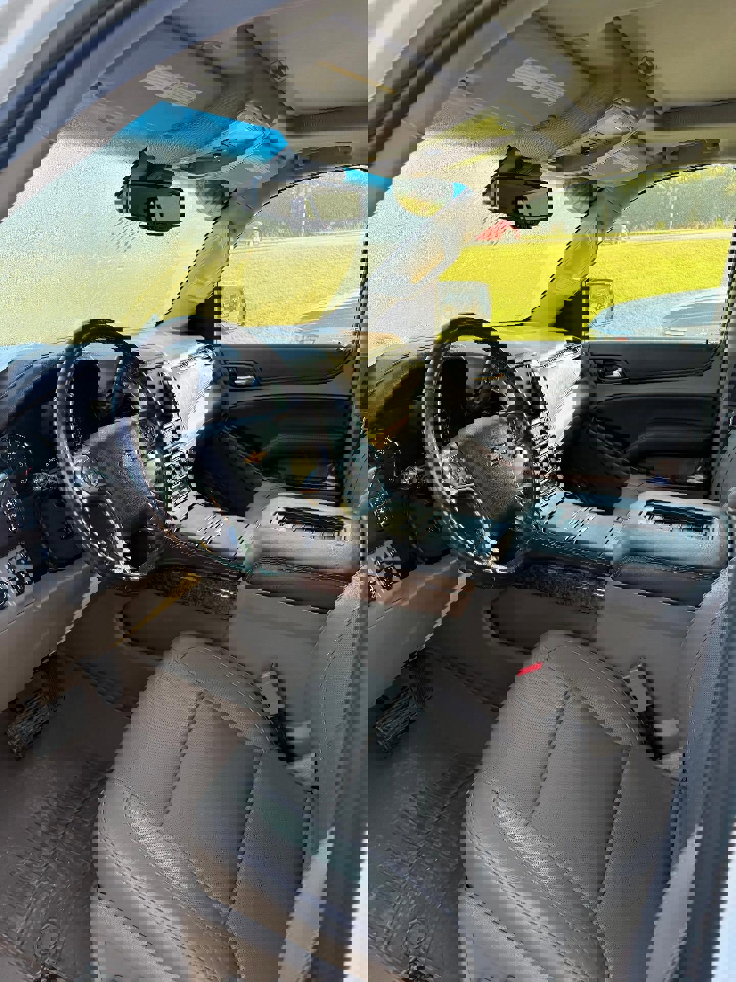 Used 2017 Chevrolet Tahoe Premier image 3