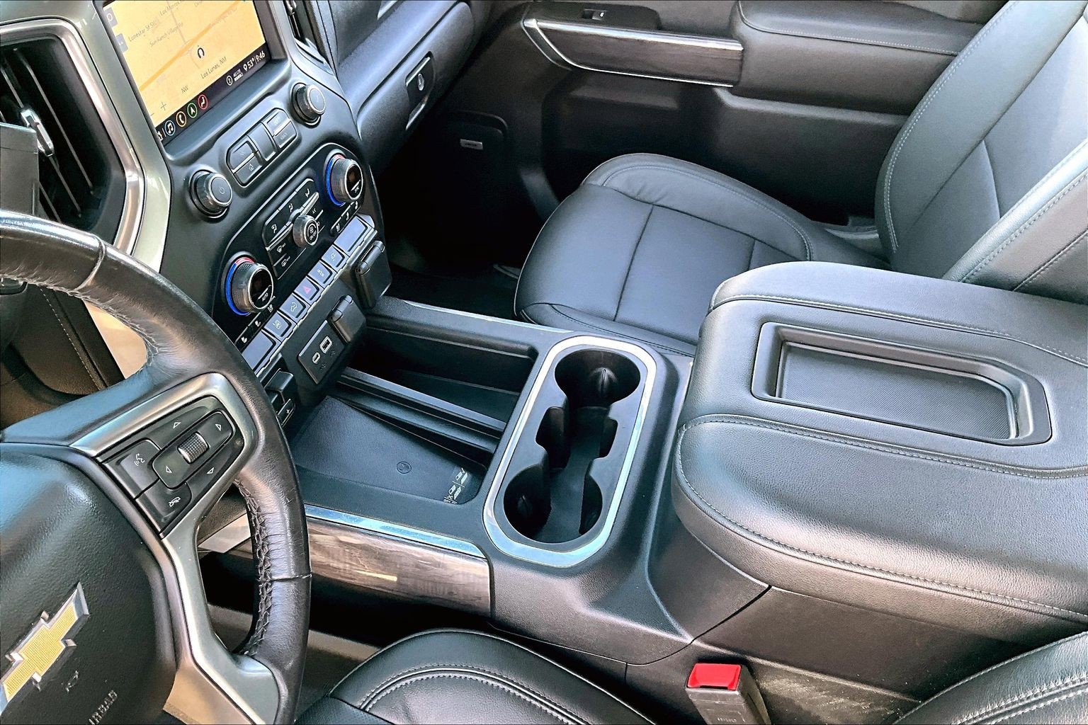 Used 2020 Chevrolet Silverado 2500 LTZ w/ LTZ Convenience Package image 19