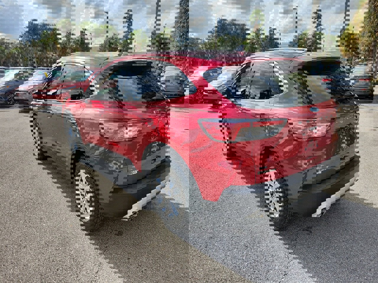 Used 2020 Ford Escape SE image 4