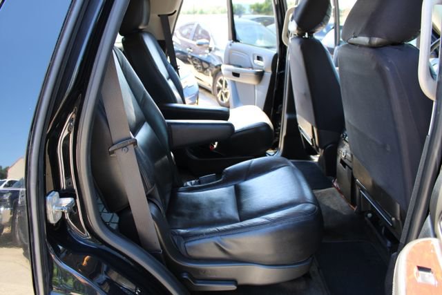 Used 2014 Cadillac Escalade Premium RWD image 41