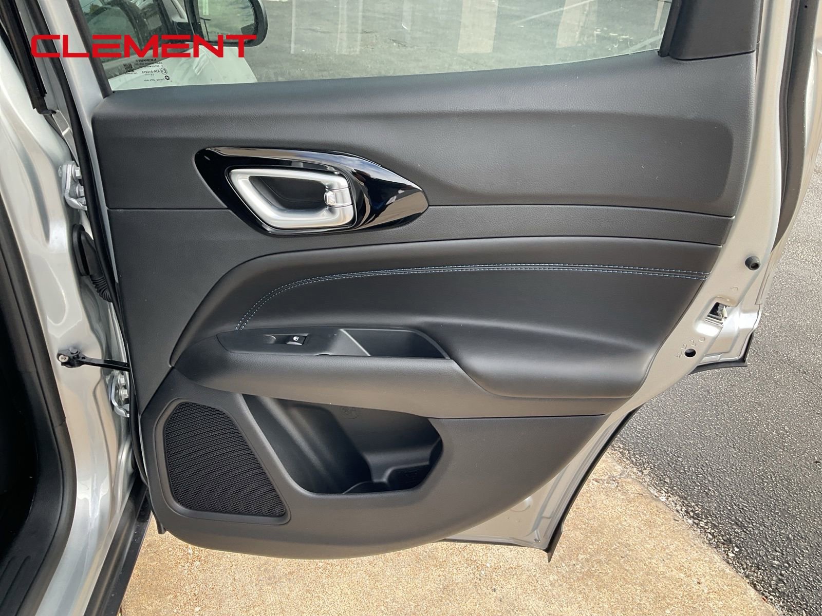 New 2026 Jeep Compass Latitude image 19