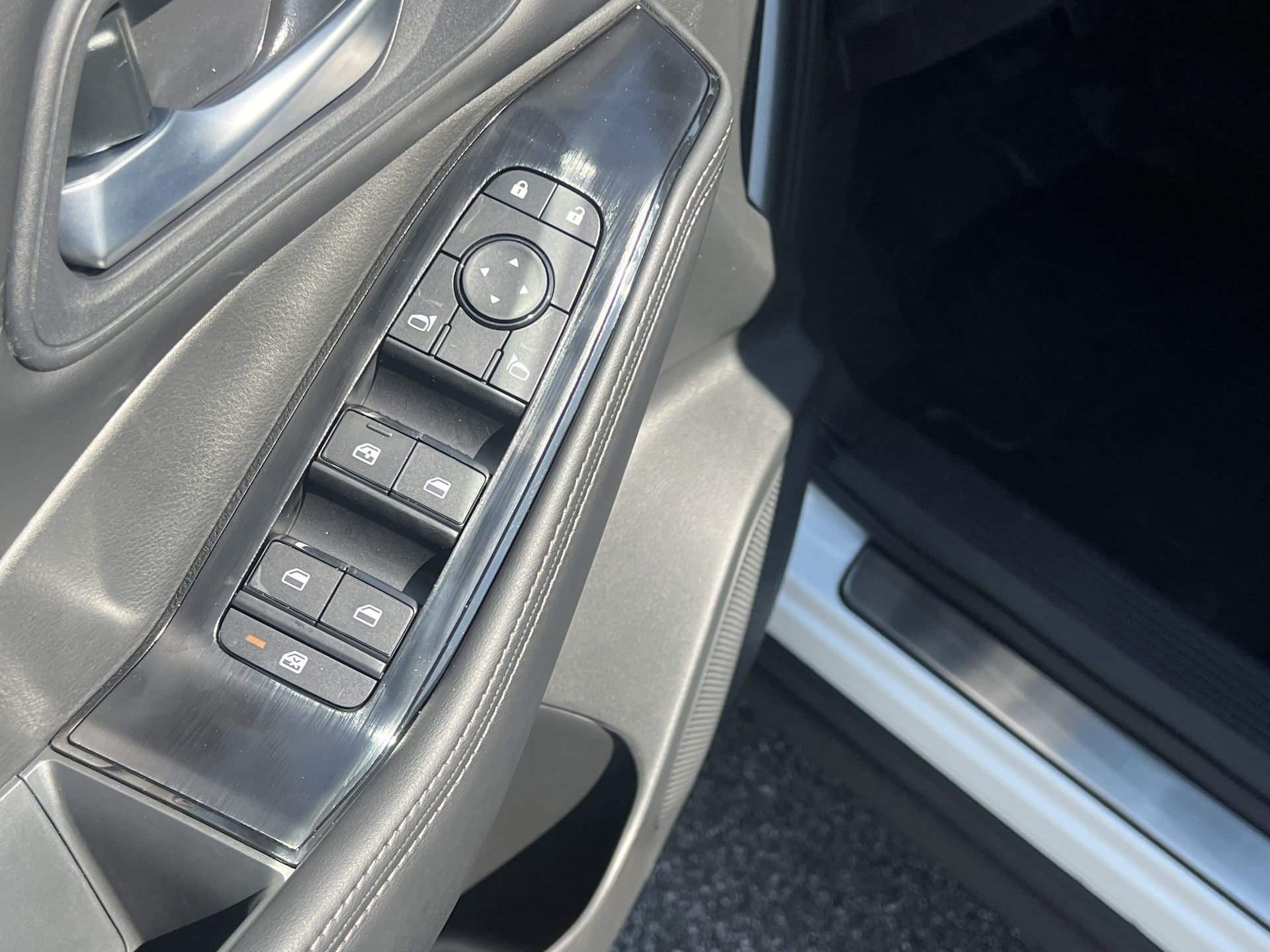 New 2026 Nissan Rogue Dark Armor AWD/4WD image 13