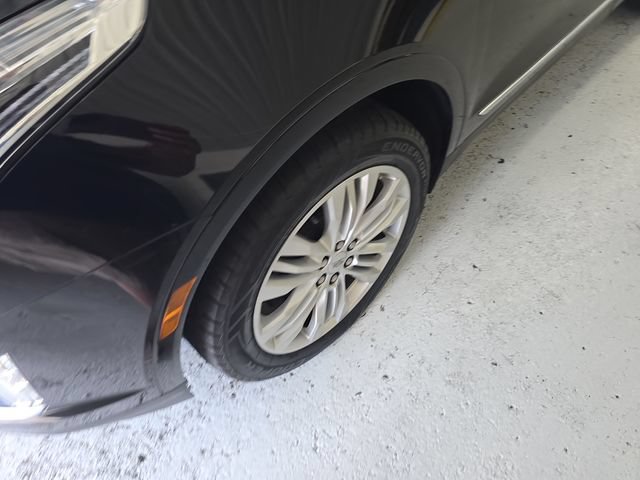 Used 2017 Cadillac XT5 Premium Luxury AWD/4WD image 9