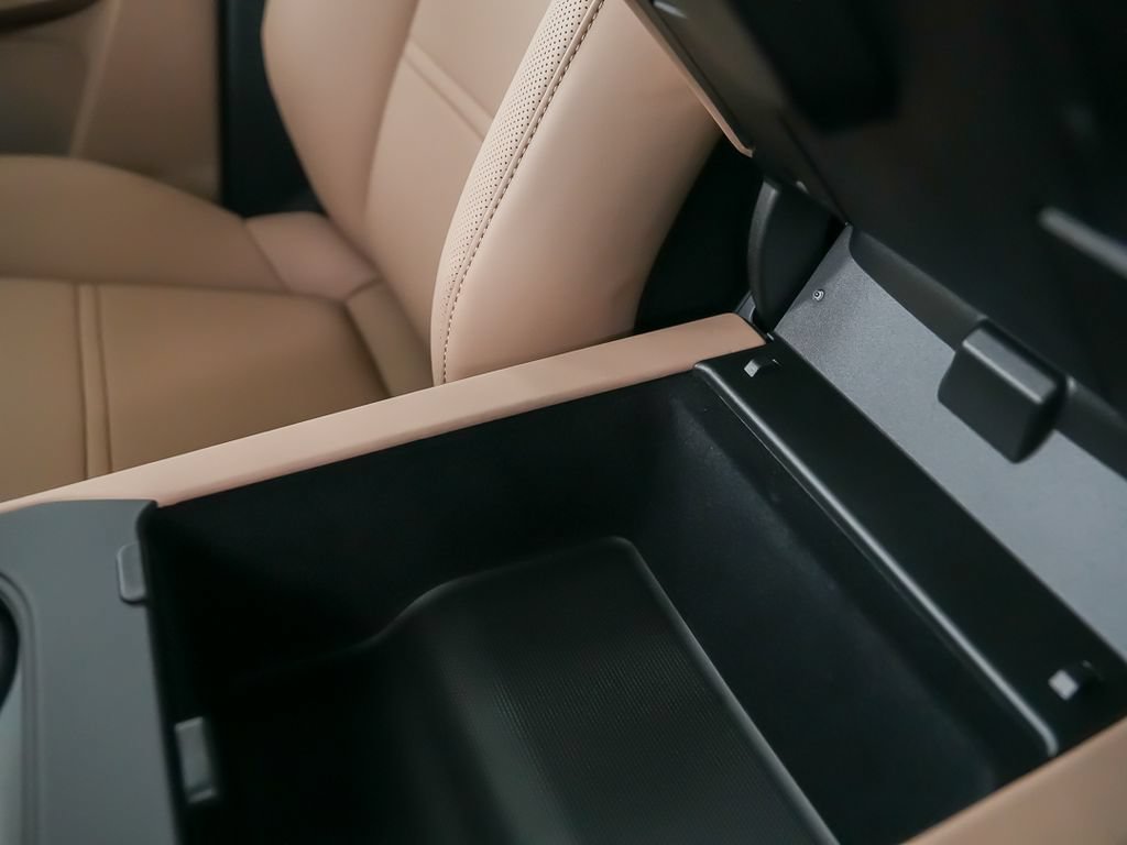 New 2026 Porsche Cayenne Coupe AWD/4WD image 33