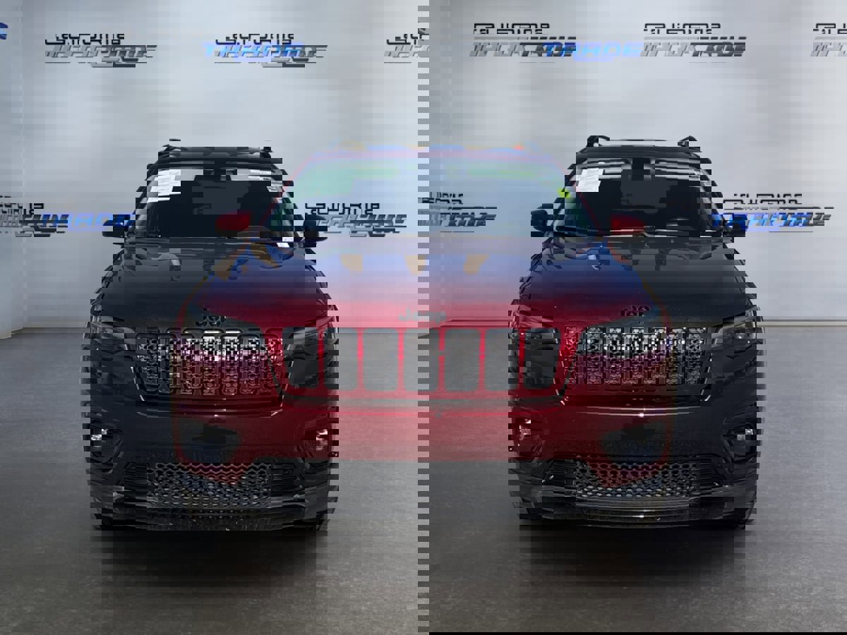 Used 2020 Jeep Cherokee Latitude Plus image 2