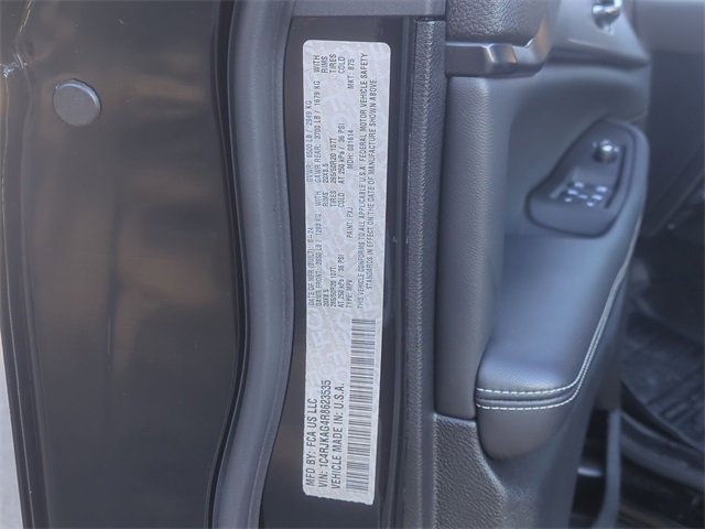 Used 2024 Jeep Grand Cherokee L Laredo image 26