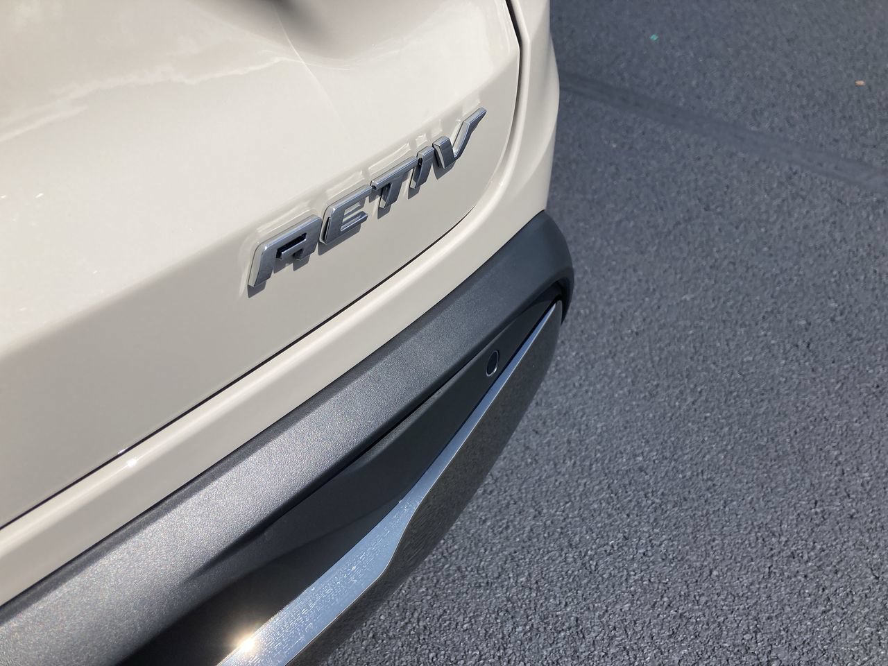 New 2026 Chevrolet Trax ACTIV w/ Sunroof Package FWD image 11