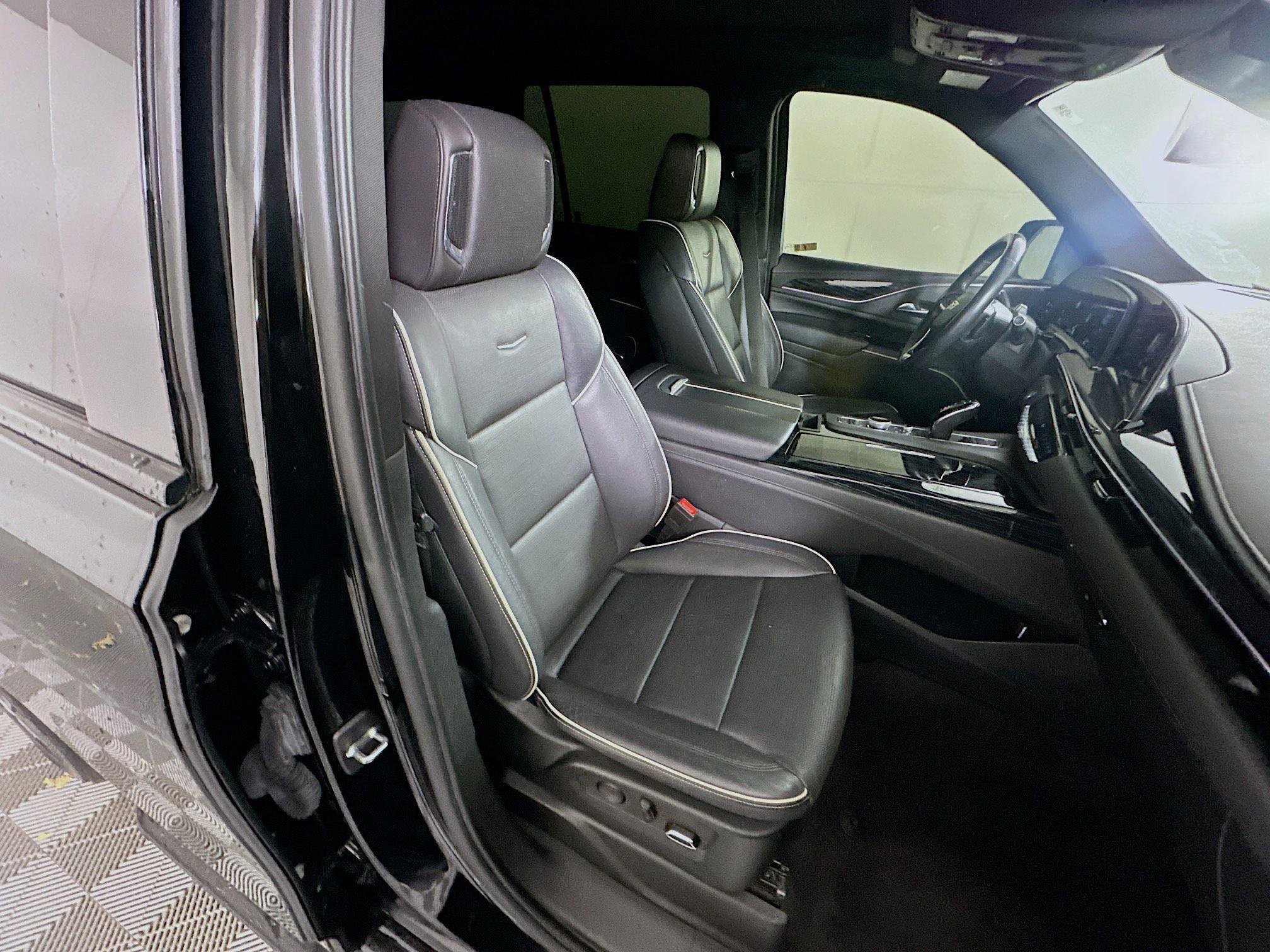 Used 2023 Cadillac Escalade Sport image 34