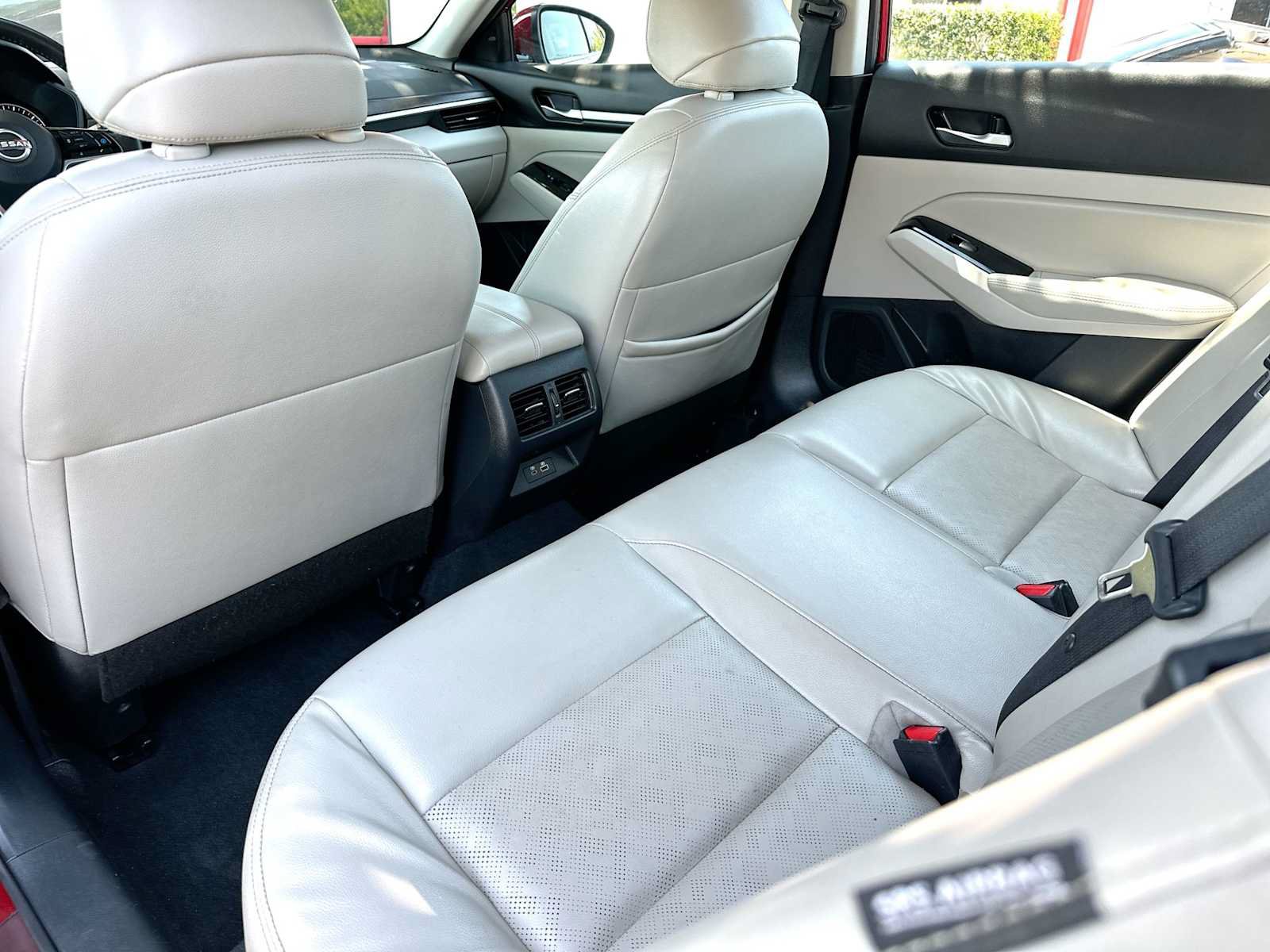 Used 2024 Nissan Altima 2.5 SL FWD image 24