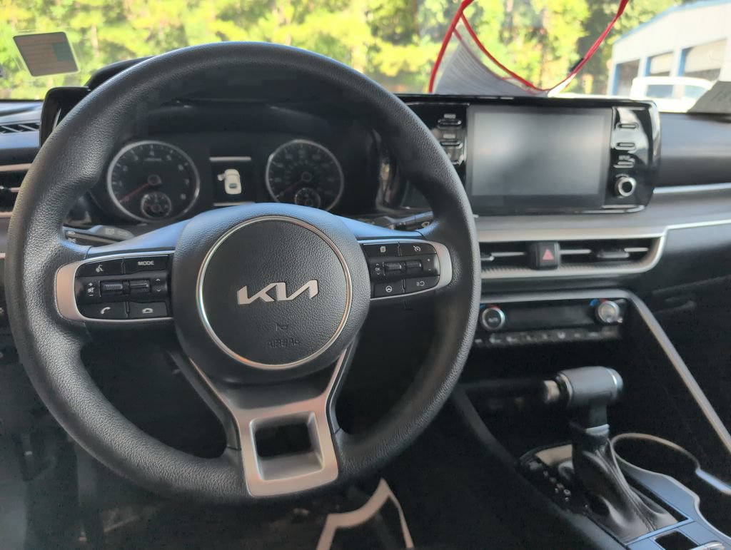Used 2023 Kia K5 LXS FWD image 12