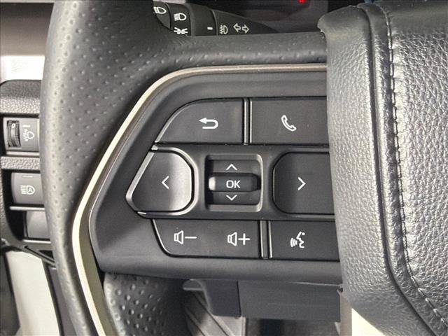 Used 2025 Toyota 4Runner SR5 AWD/4WD image 24