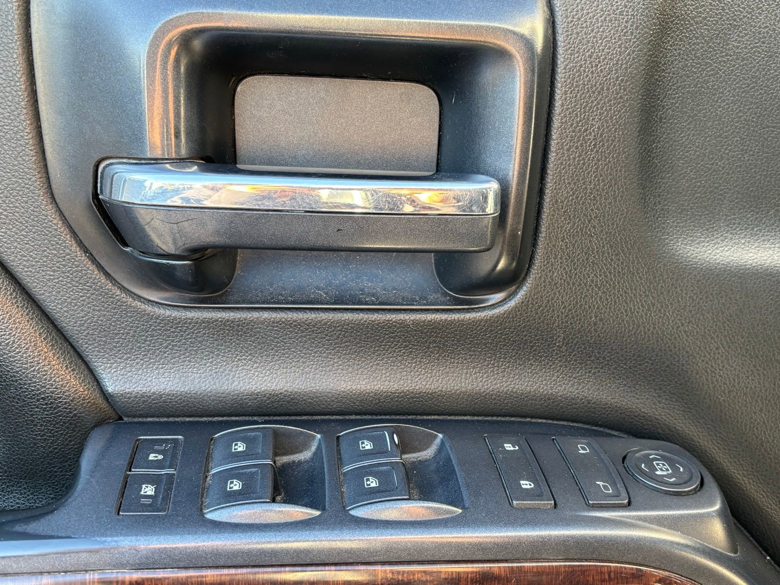 Used 2015 GMC Sierra 2500 SLE image 9