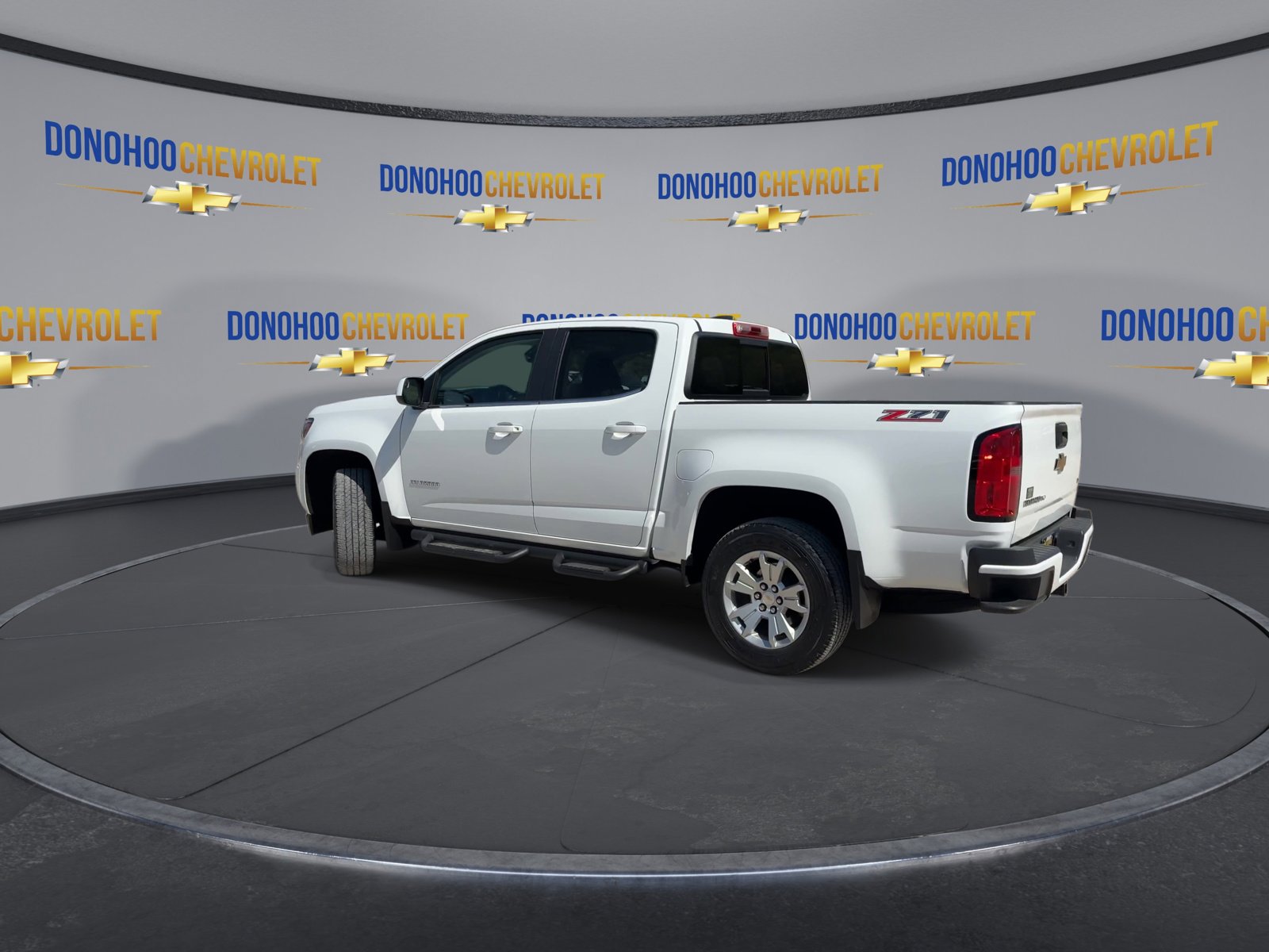 Used 2017 Chevrolet Colorado LT w/ LT Convenience Package image 6