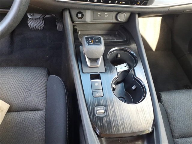 Used 2024 Nissan Rogue SV image 15