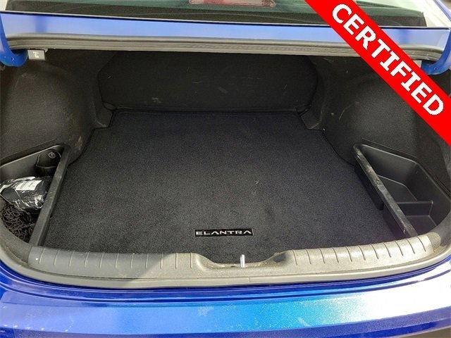Certified 2025 Hyundai Elantra Sport image 19