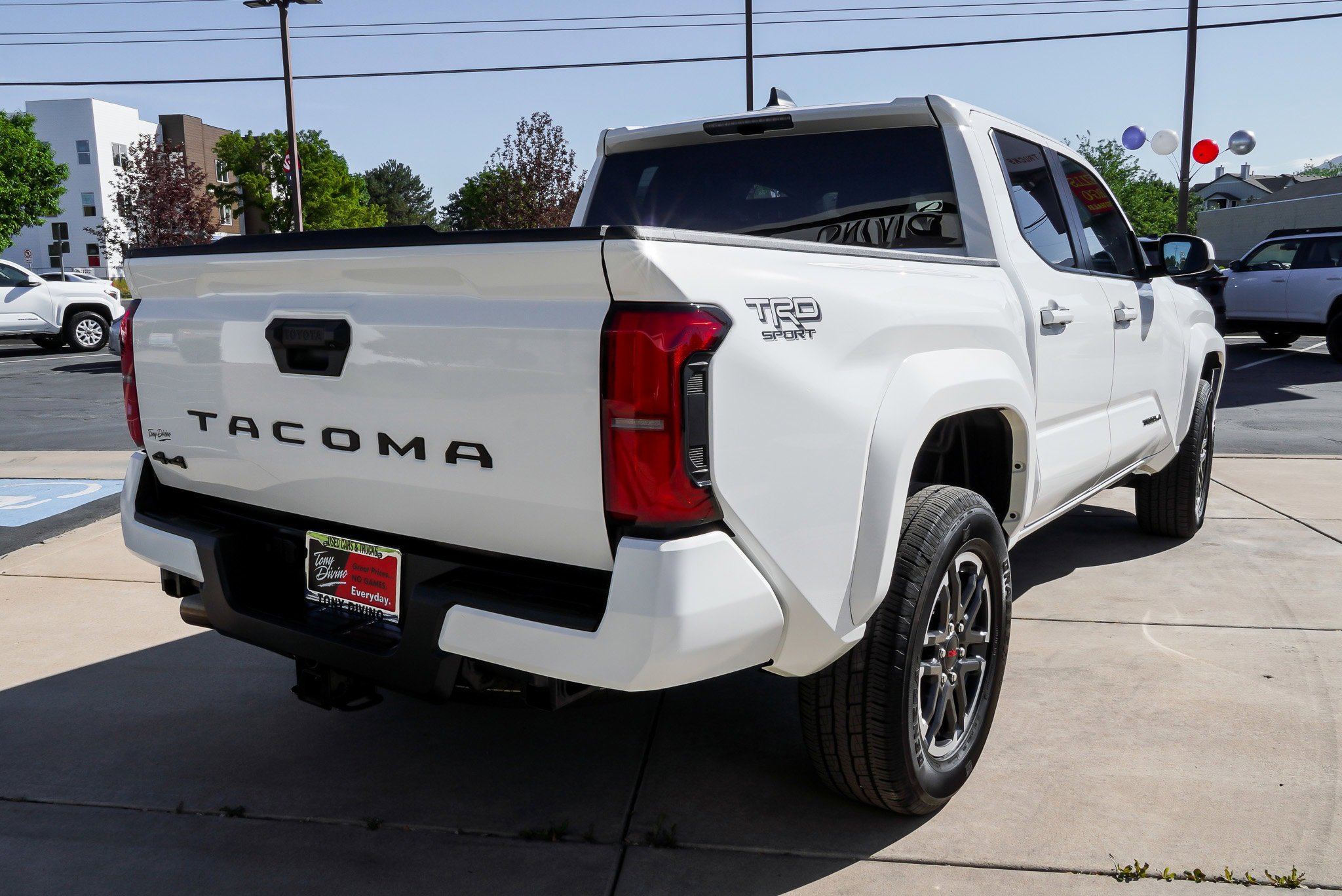 Used 2025 Toyota Tacoma TRD Sport AWD/4WD image 8
