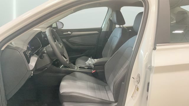 New 2027 Volkswagen Jetta SE FWD image 12