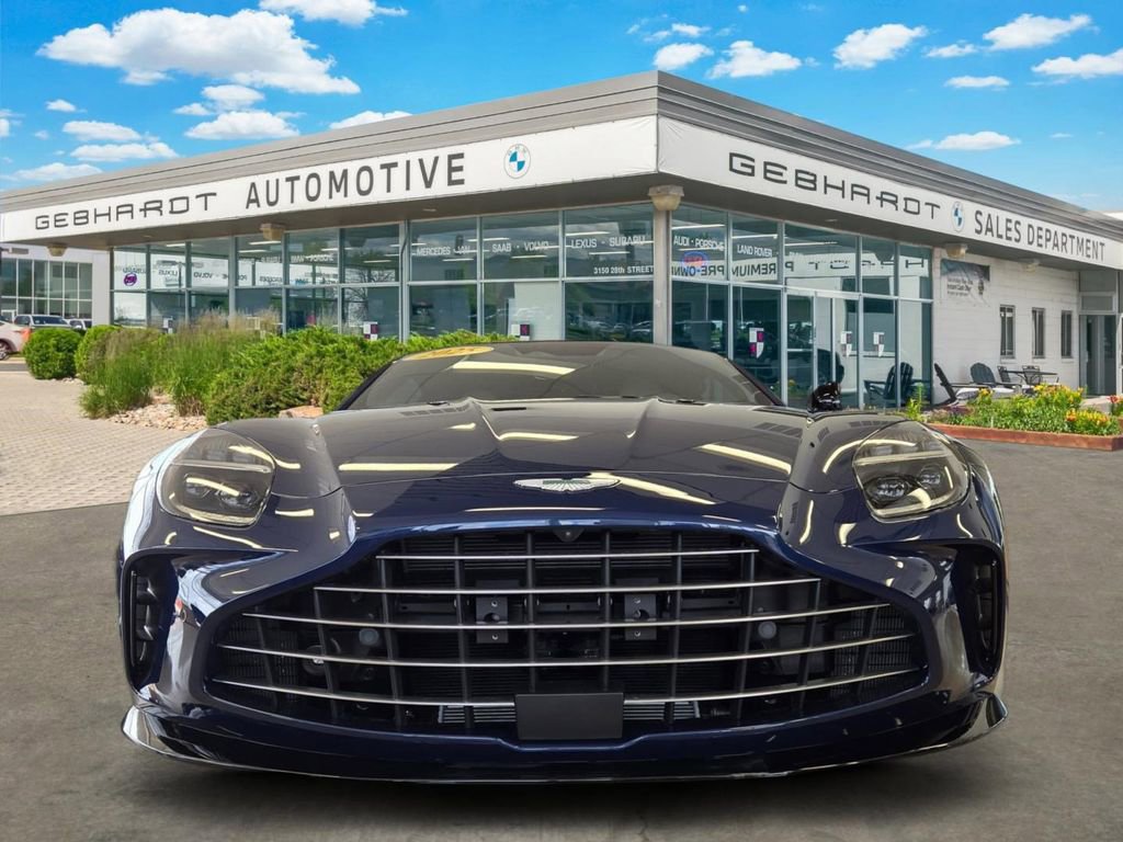 Used 2025 Aston Martin V8 Vantage Coupe video 2