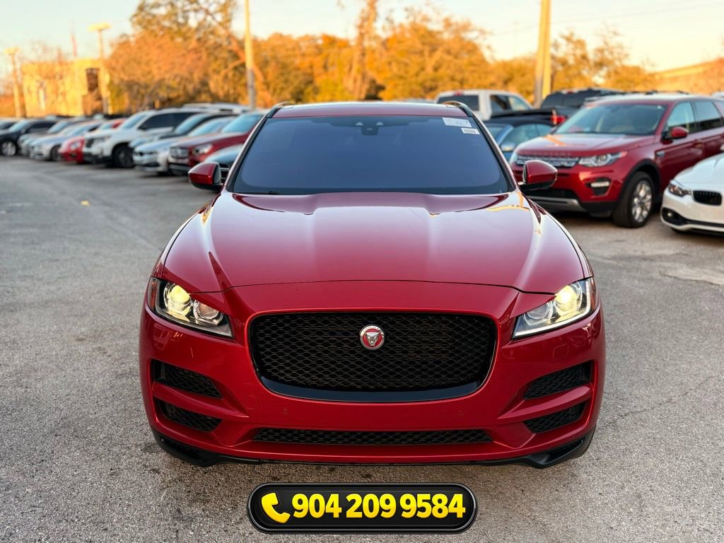 Used 2020 Jaguar F-PACE Premium image 11