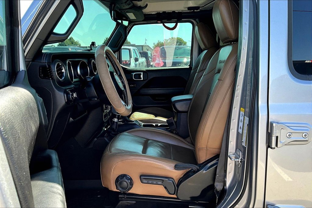 Used 2020 Jeep Wrangler Unlimited Sahara AWD/4WD image 27